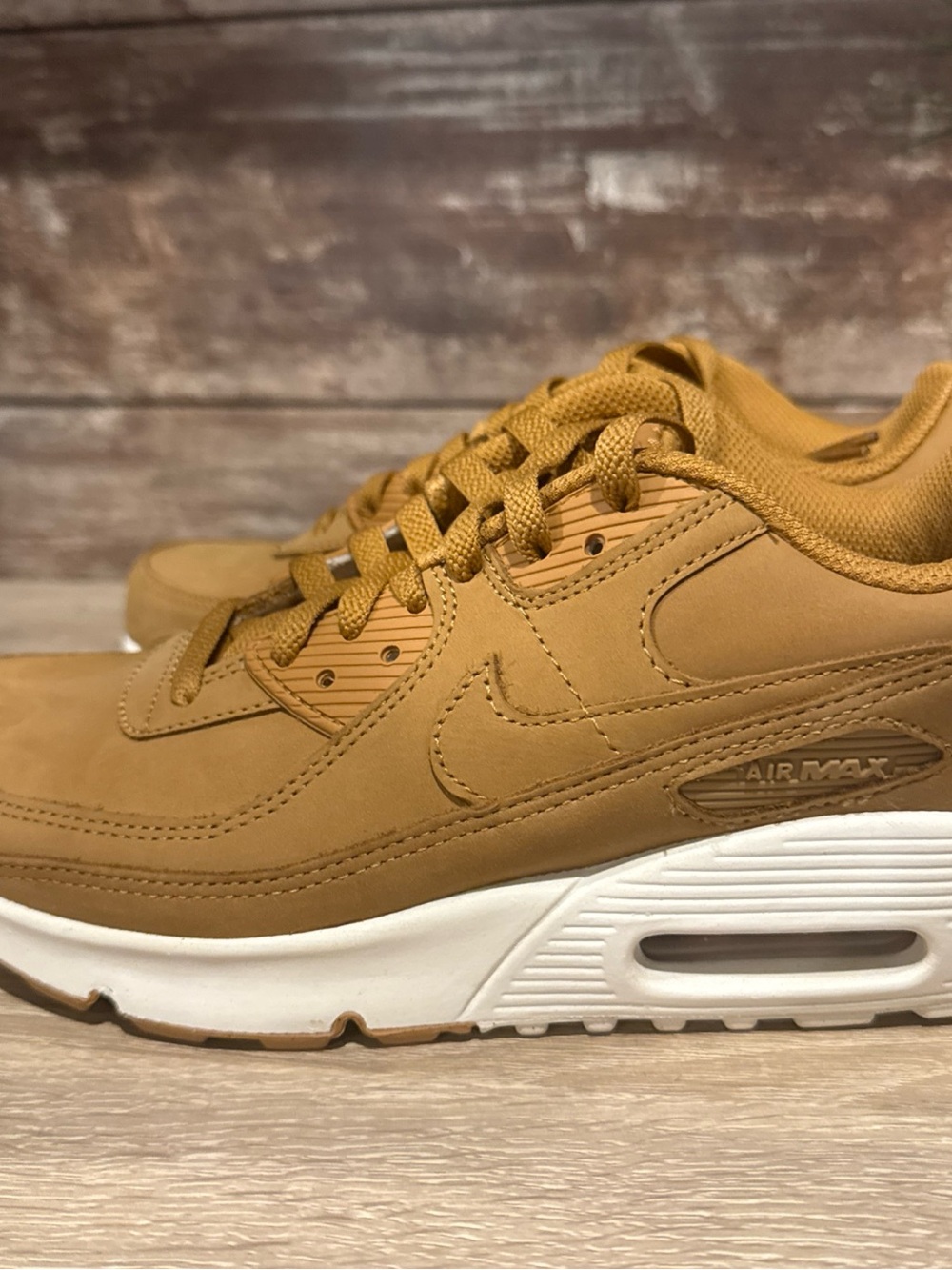 Nike Air Max Men's Wheat/Tan Sneakers